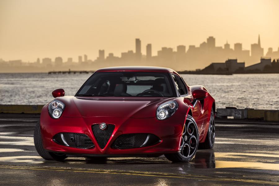  Alfa Romeo 4C (960) 2014 года  (NA) (фото 2 из 40)